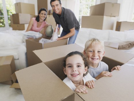 Man with van service in London handling a city move