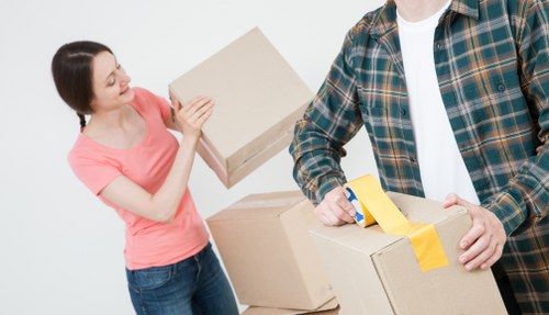 Variety of strong moving boxes and packing materials in London