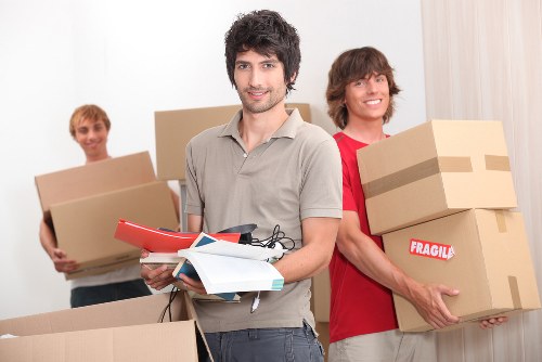 Man with van in London assisting with flat relocation