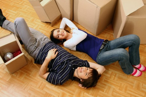Flexible self storage options in London for household items